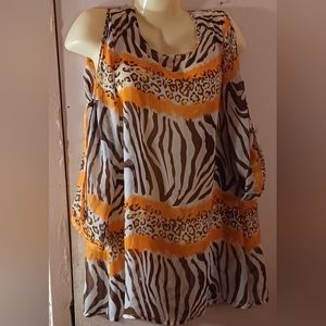 Sheer Animal Print cold shoulder top missing sleeve button to roll up sz M/L?